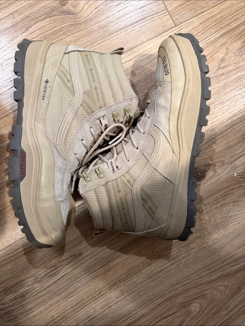 Vans GORE-TEX High-Top Boots in Tan